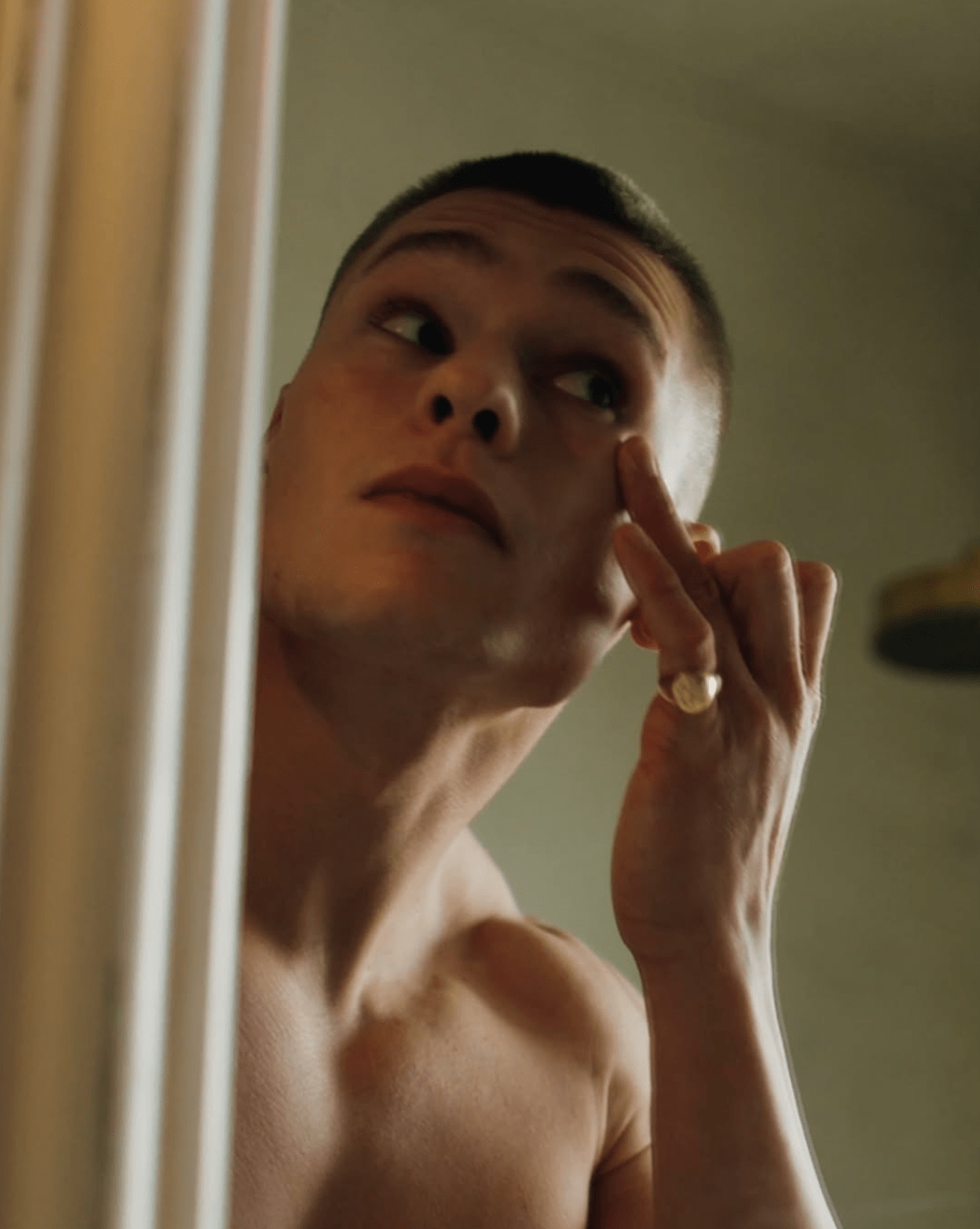 DO MEN REALLY NEED TO USE EYE CREAM? EVERYTHING YOU NEED TO KNOW - YCODE